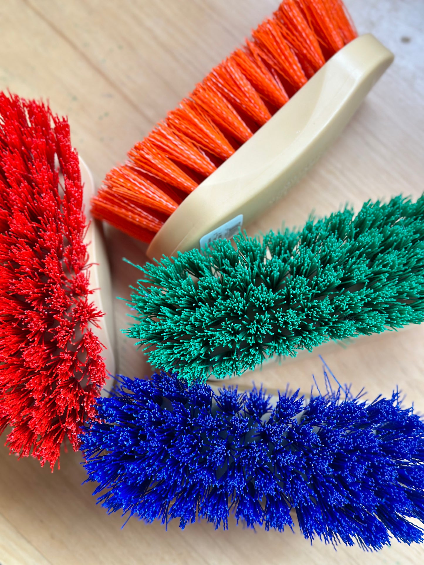 grip- fit Handle Brush