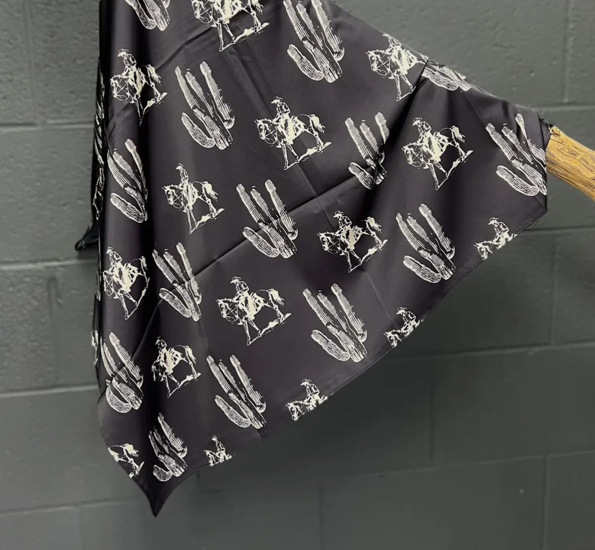 Black Western Wildrag