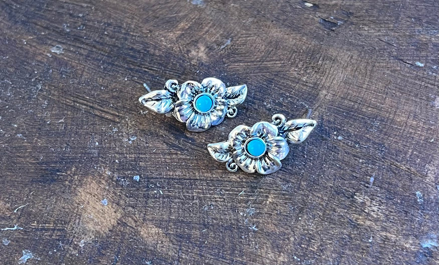 Flower Stud Earrings w/ Turquoise Stone