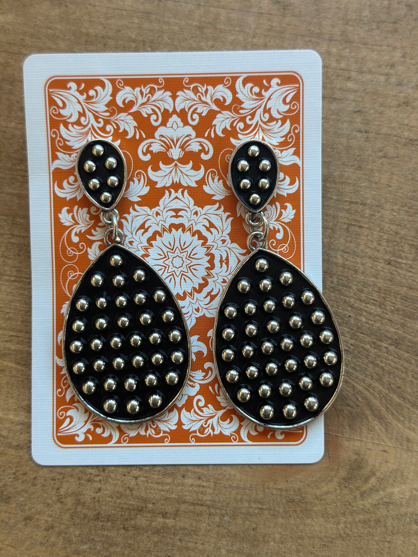 Western dot dangle earring