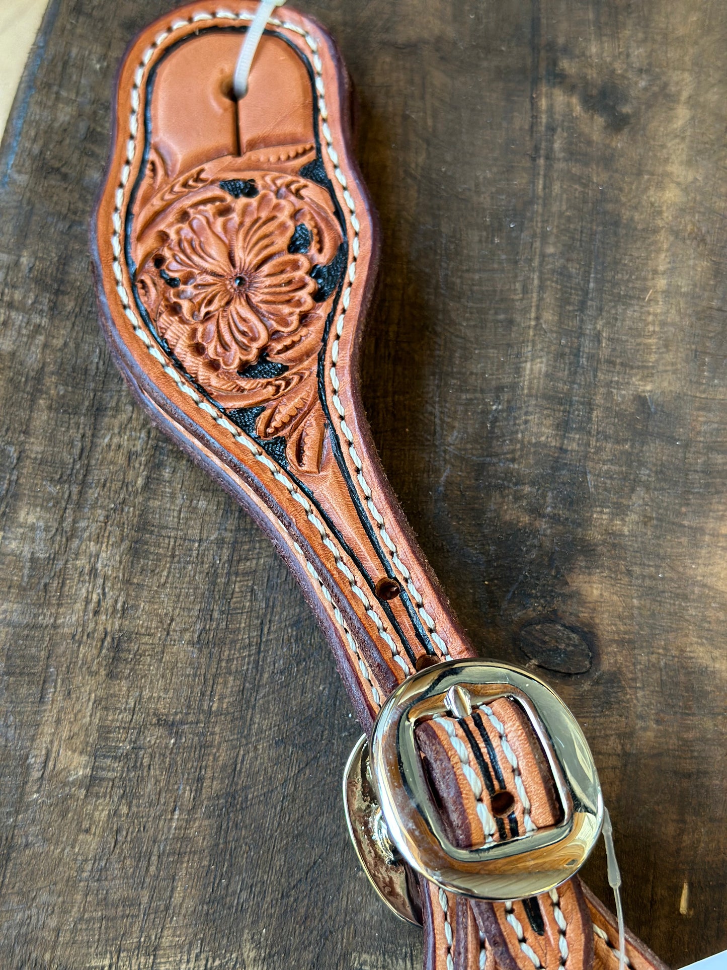 Floral spur strap 33