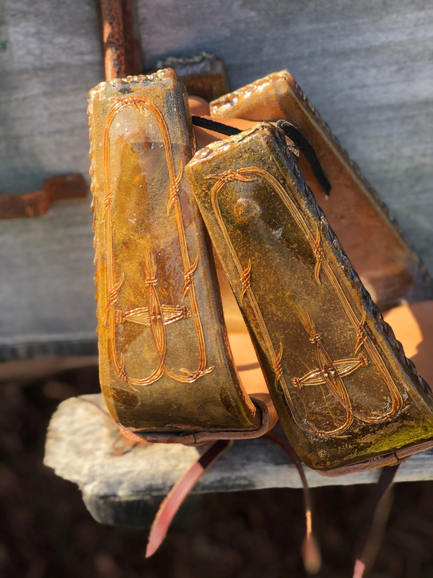 Rawhide Stirrup w/Design