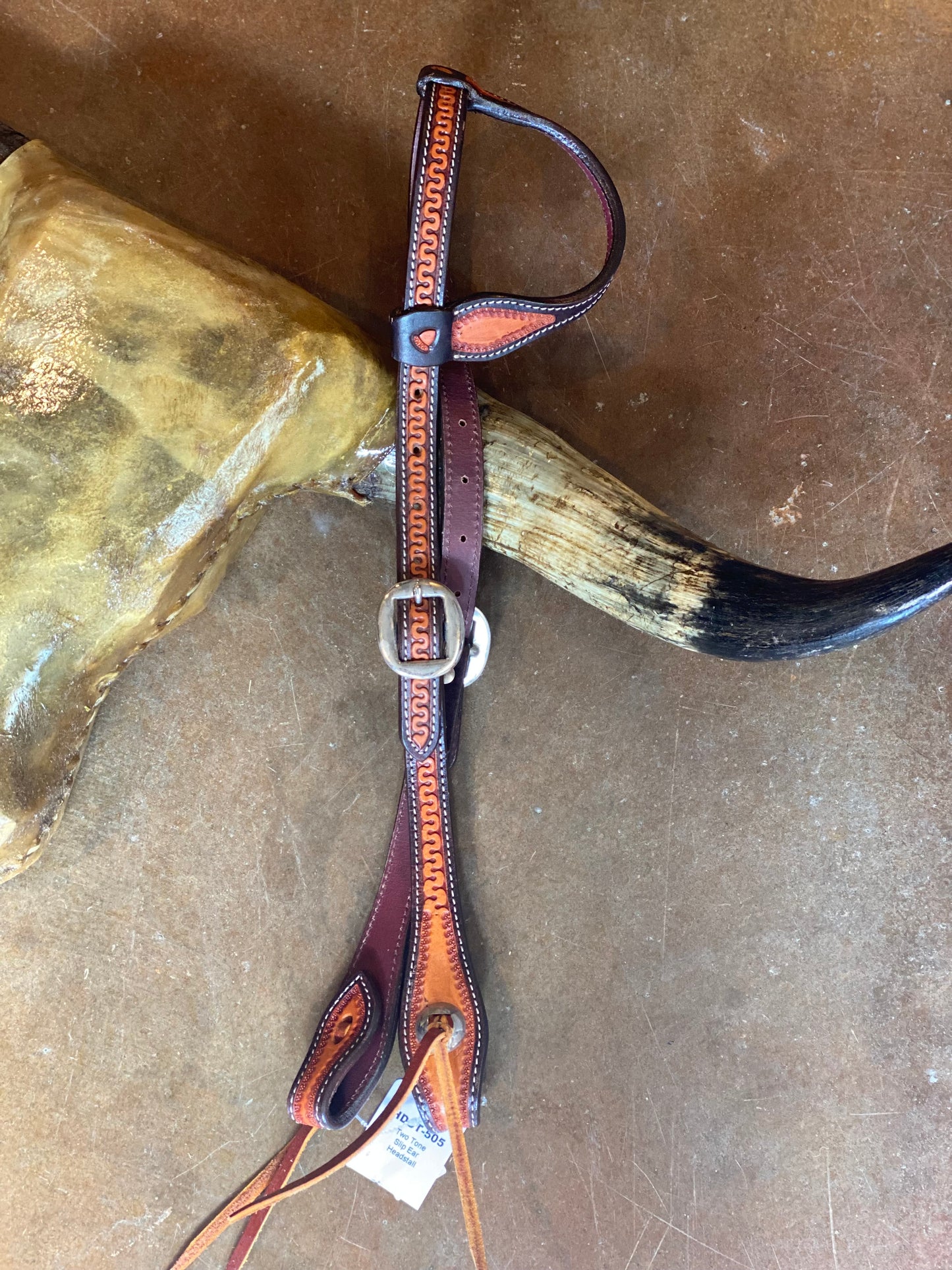 Two tone slip ear headstall