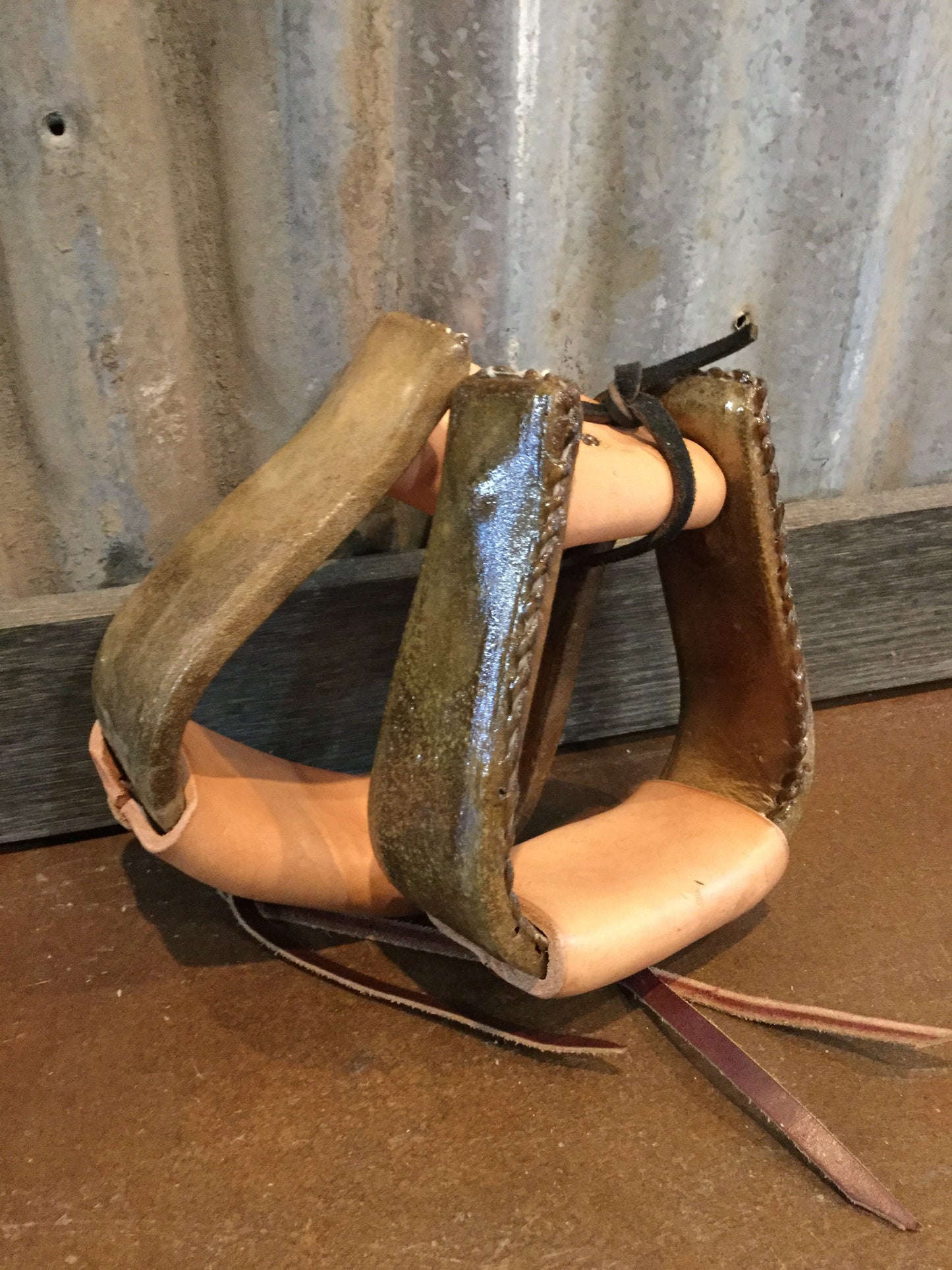 2 1/2" Rawhide Stirrup