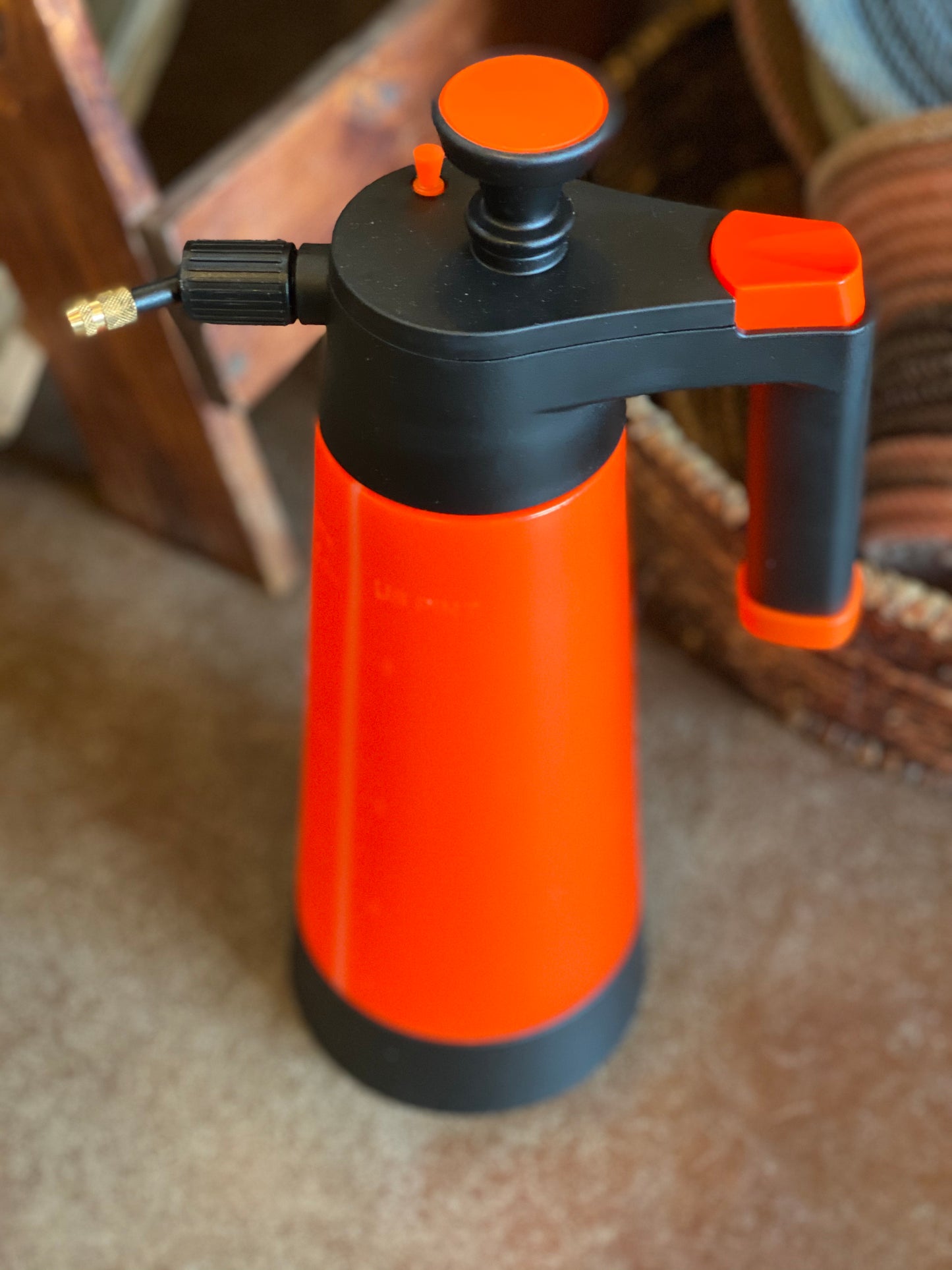 2 Liter Spray Bottle