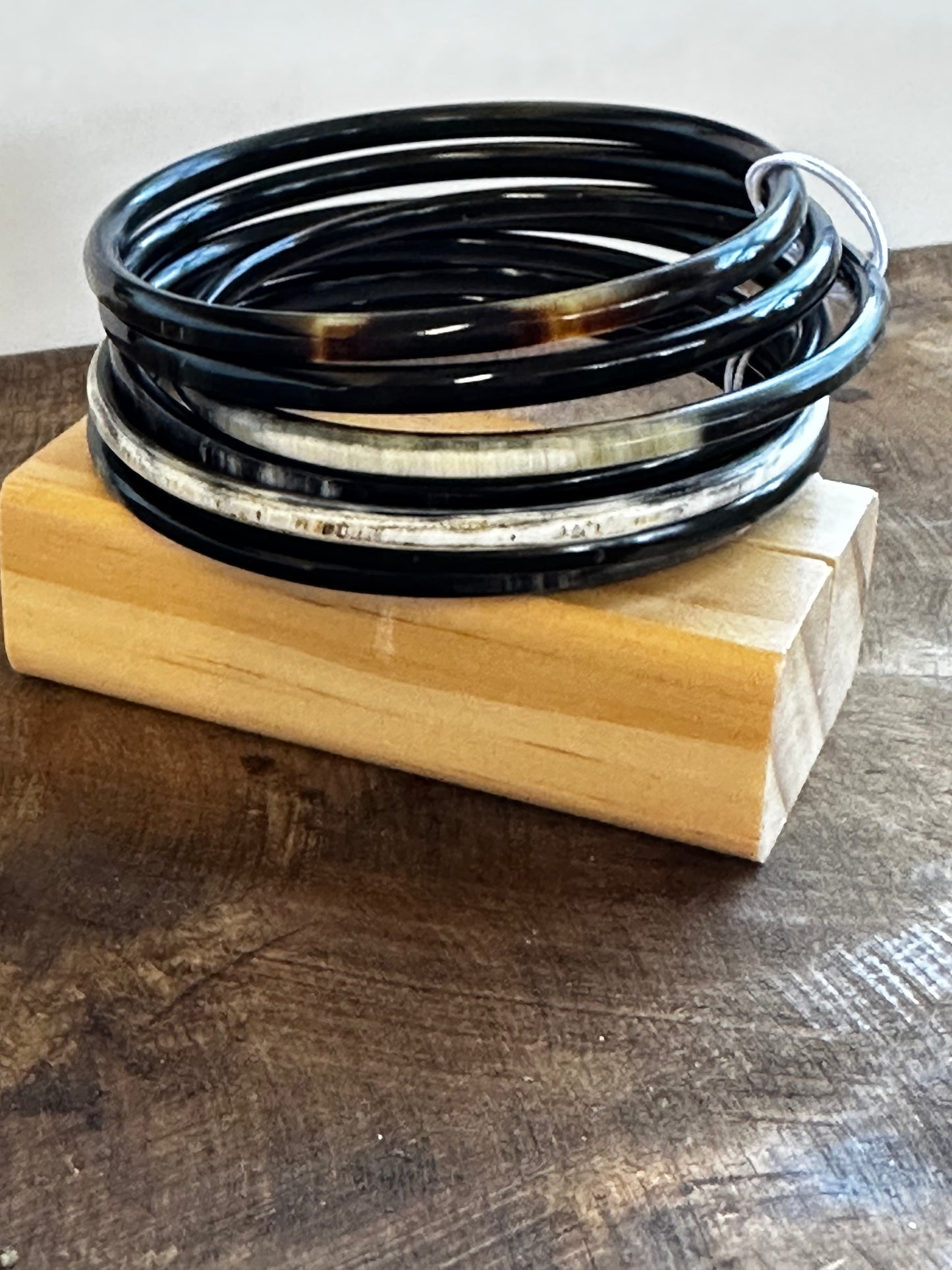 Natural horn bangle bracelet set