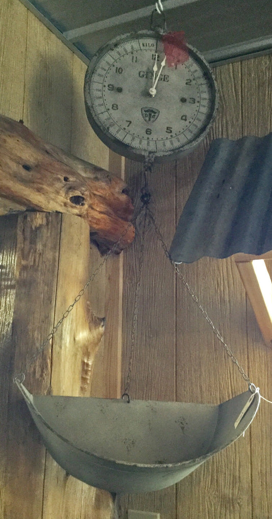 Metal Grocery Scale Clock