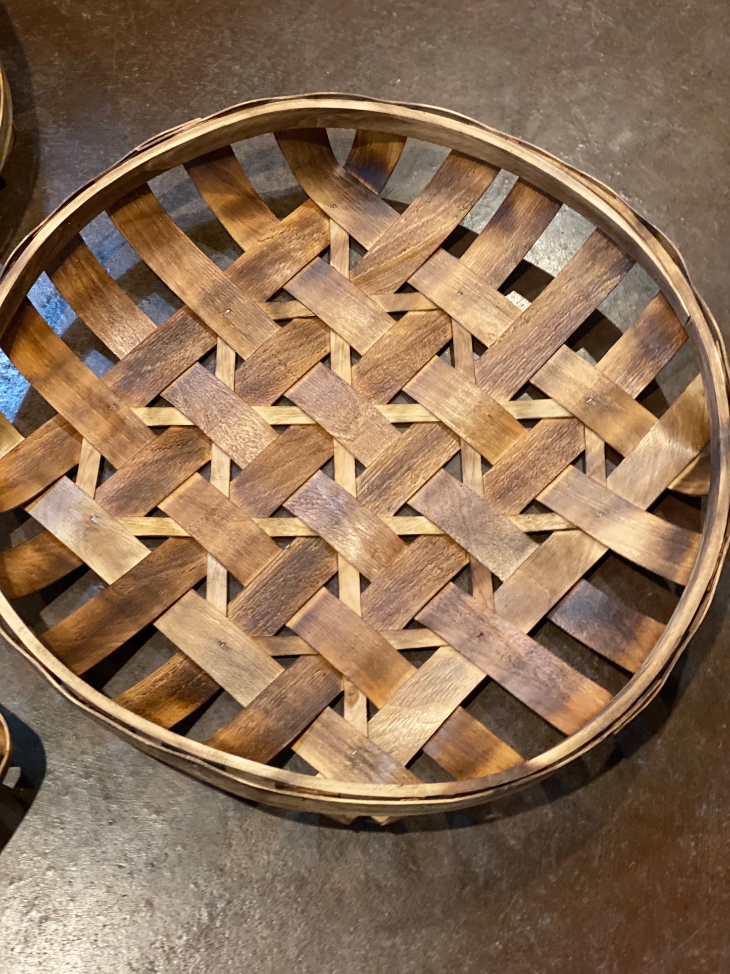 Tobacco Basket