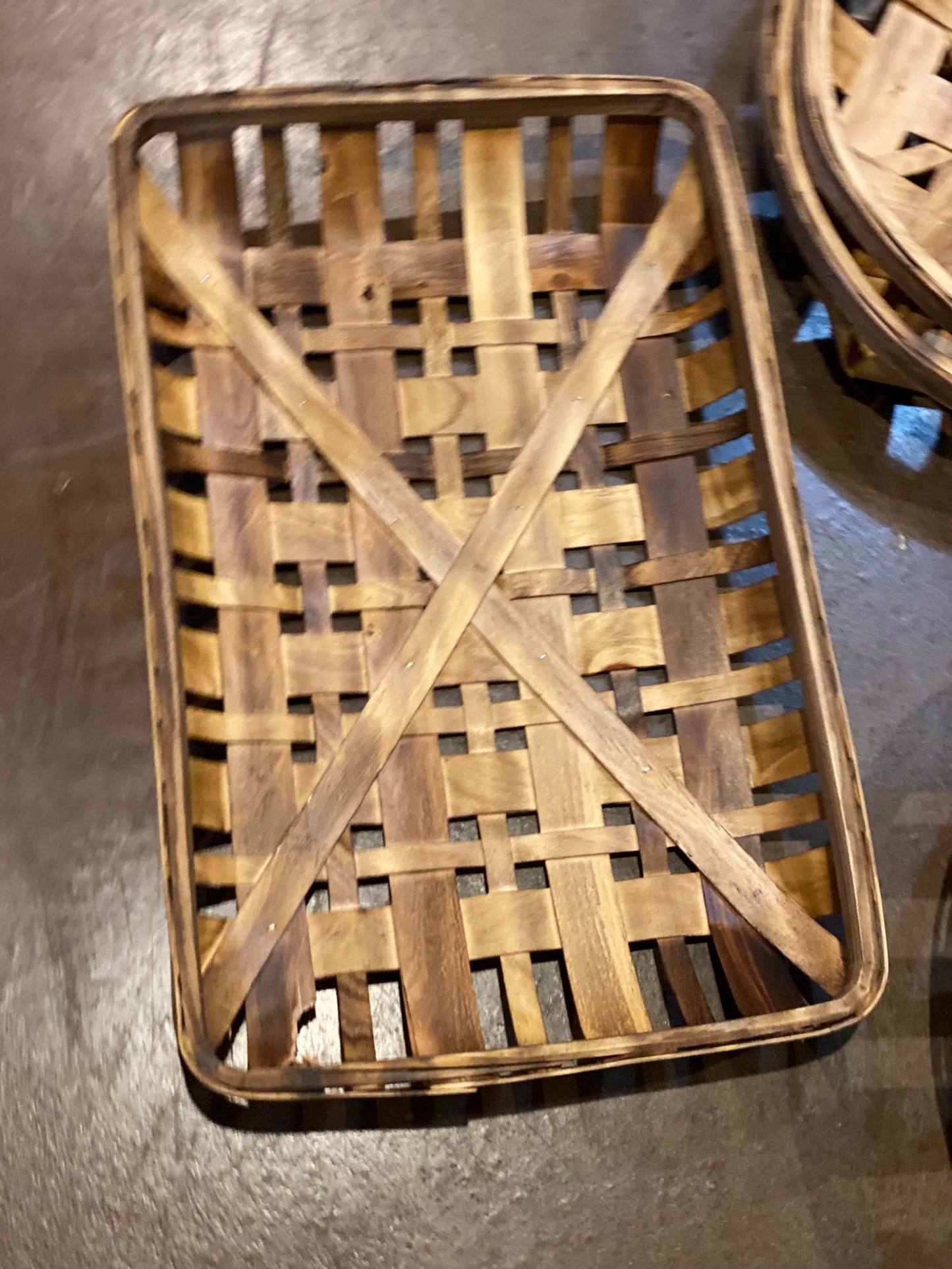 Tobacco Basket