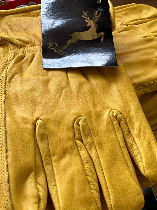 Deer skin insulated gloves